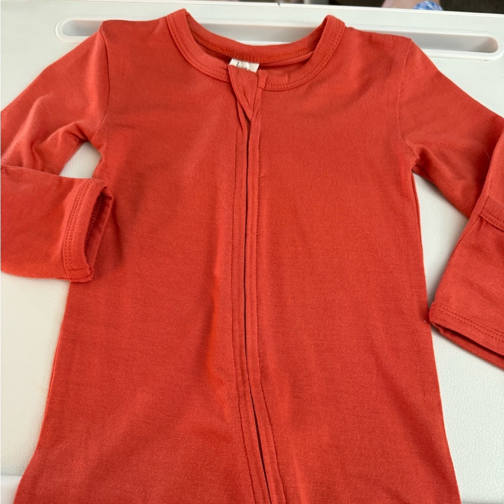 NWT Kate Quinn modal zippy